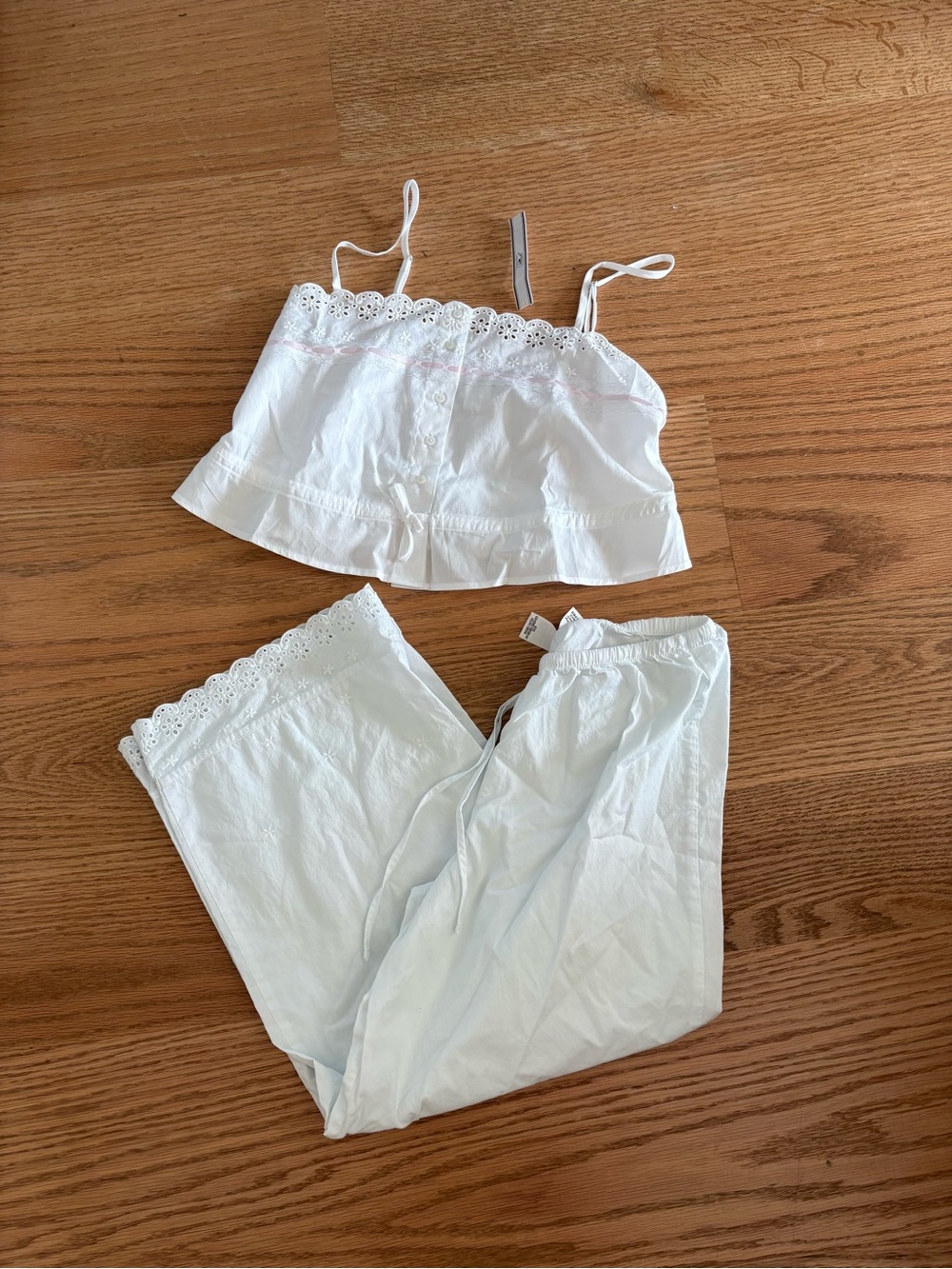 White Frankie’s bikinis outfit